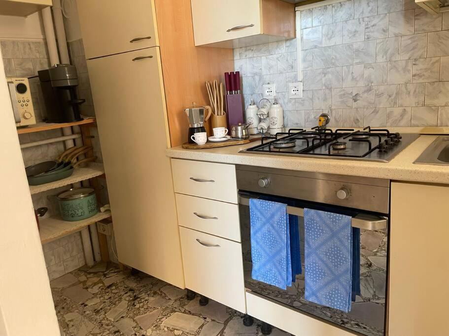 Bellavista-Bilocale-Loano Appartement Buitenkant foto